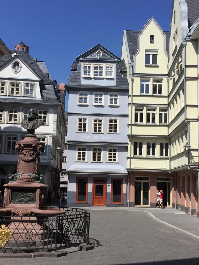 Blaues Haus Apartment Niederdorfelden Exterior photo